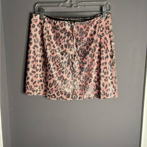 Free People Pink and Gray Leopard Print Sequin Mini Skirt Zippered Back Size 8 - Picture 3 of 6